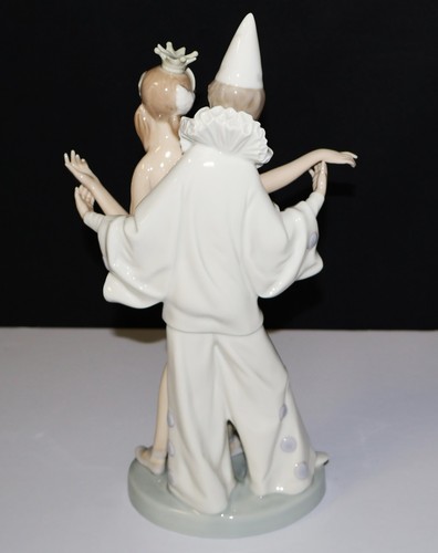 Figura de porcelana Lladro “Pareja Carnaval” 10 3/8” #4882 de Salvador Furio - Imagen 4 de 6