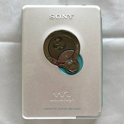 SONY WM-EX621  Silver Walkman Vintage Cassette Player