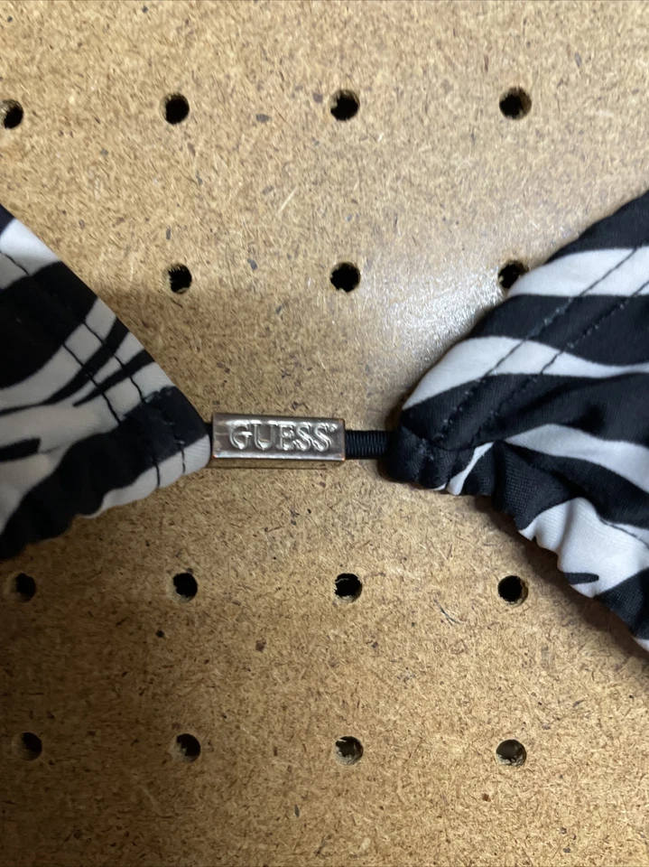 Traje de baño acolchado a rayas de cebra Guess talla mediana Foto 2 de 4