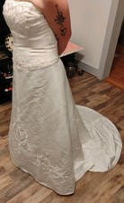 Wedding Dress Exclusive of Decoration