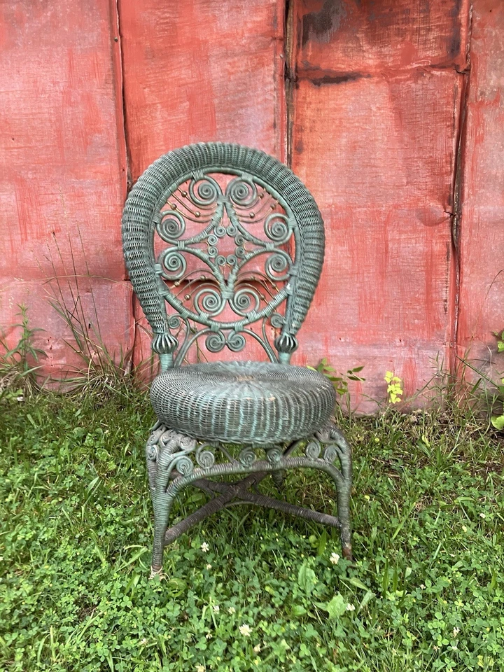 RARE Wakefield Rattan Company WICKER ALL ORIGINAL GREEN And GOLD Rattan Chair - Image 2 of 4