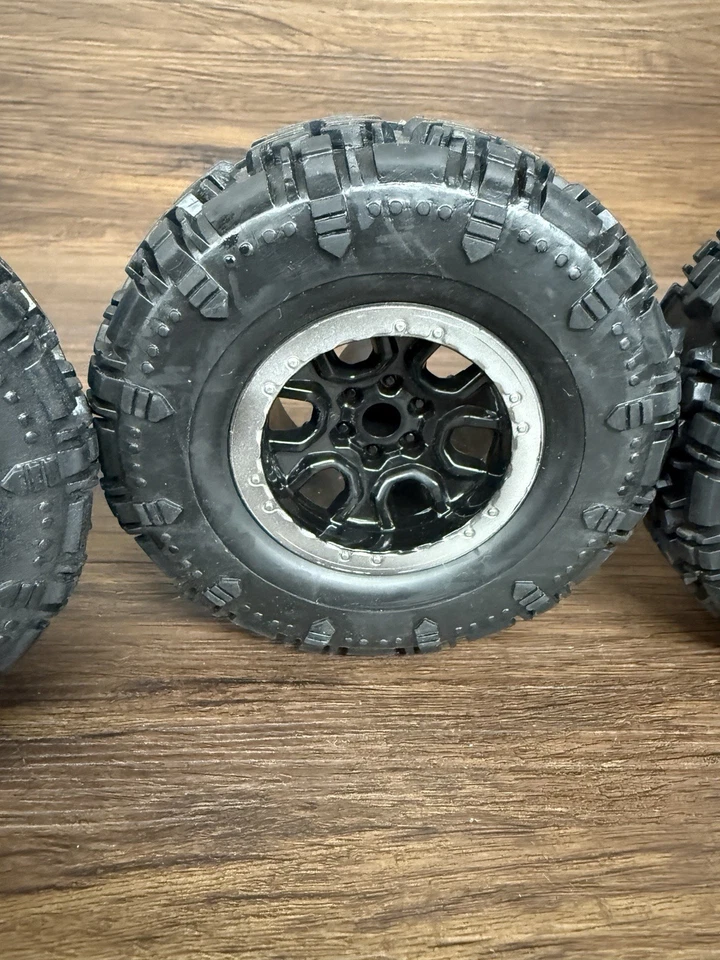 Juego de neumáticos Rock Crawler 1/8 Ford Bronco nuevo amarillo brillante RC Foto 3 de 4