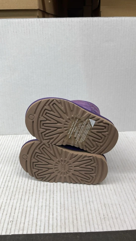 UGG's AUSTRALIA CLASSIC T classic's 5251 T-T/BRRY tamanho EUA-7 - Imagem 2 de 3