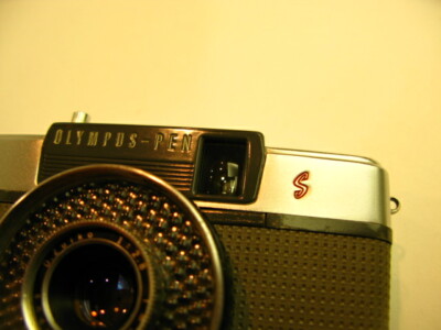OLYMPUS PEN EE-S 35mm Half Frame Camera D.Zuiko 30mm f2.8