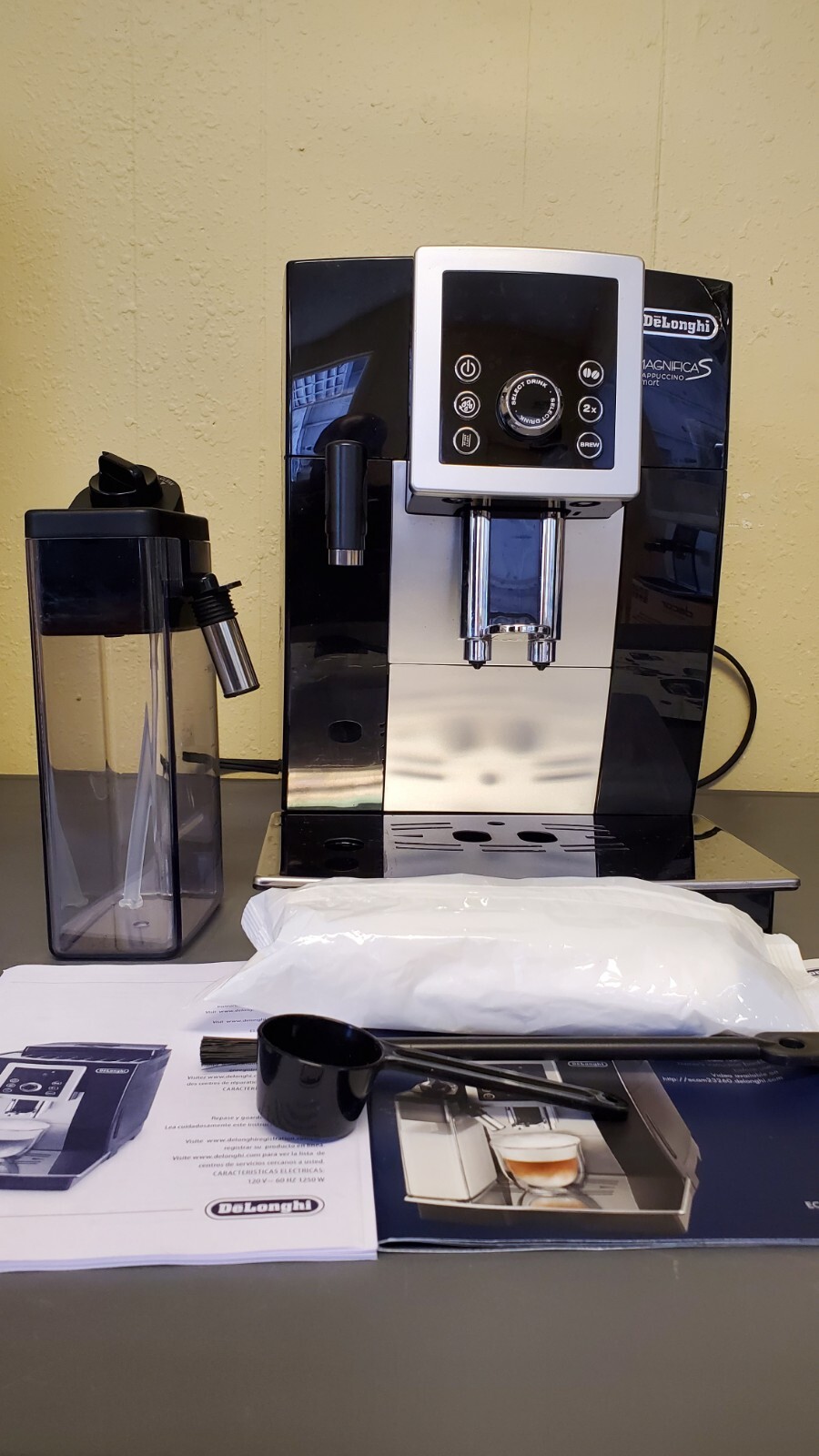 De'Longhi ECAM23260SB Magnifica S Smart 
