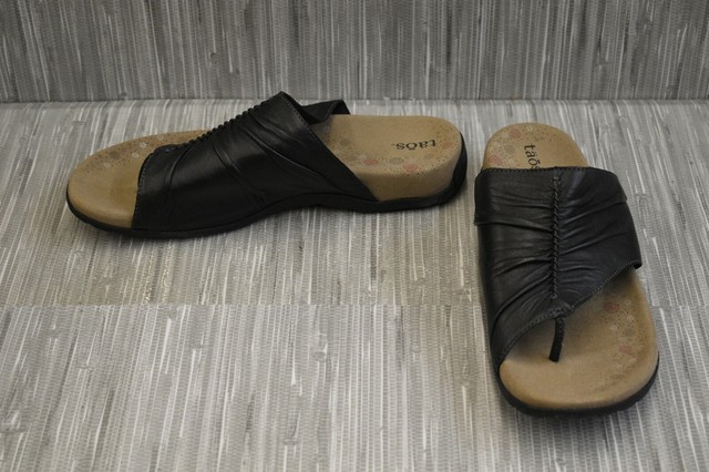 Women's Taos, Gift 2 Thong Sandal | Peltz Shoes