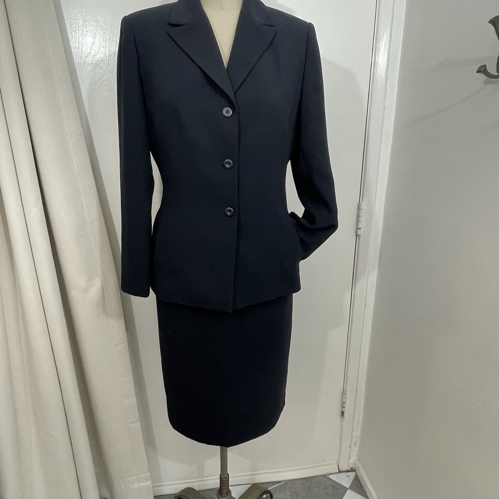 Collection For Le Suit Size 12 Skirt Suit. Midnight Navy Black See Pictures.
