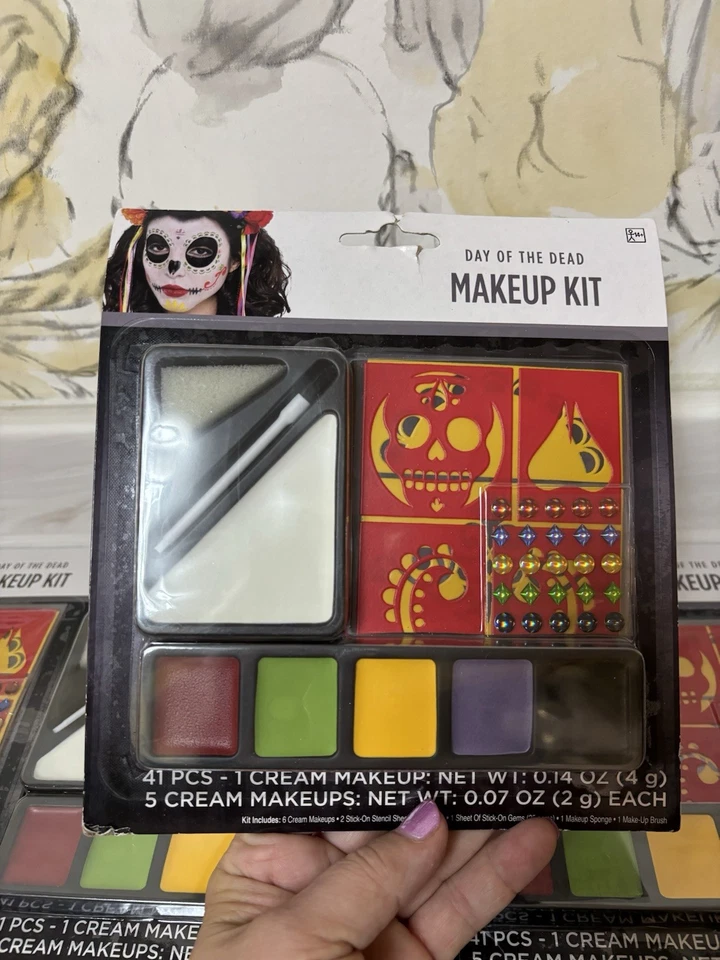Halloween Makeup Kits And Accessories/Sponges. Assorted Lot Of 17 Packages. New. - Image 4 of 4