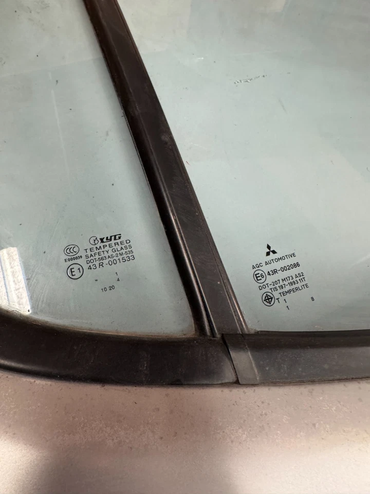 Mitsubishi Triton 2008-2015 RH Rear Door - image 3 of 4