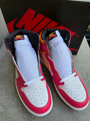 Nike Air Jordan 1 High Top Sneaker Herren Leder Schnürung Rot Weiß Gelb EU 45,5