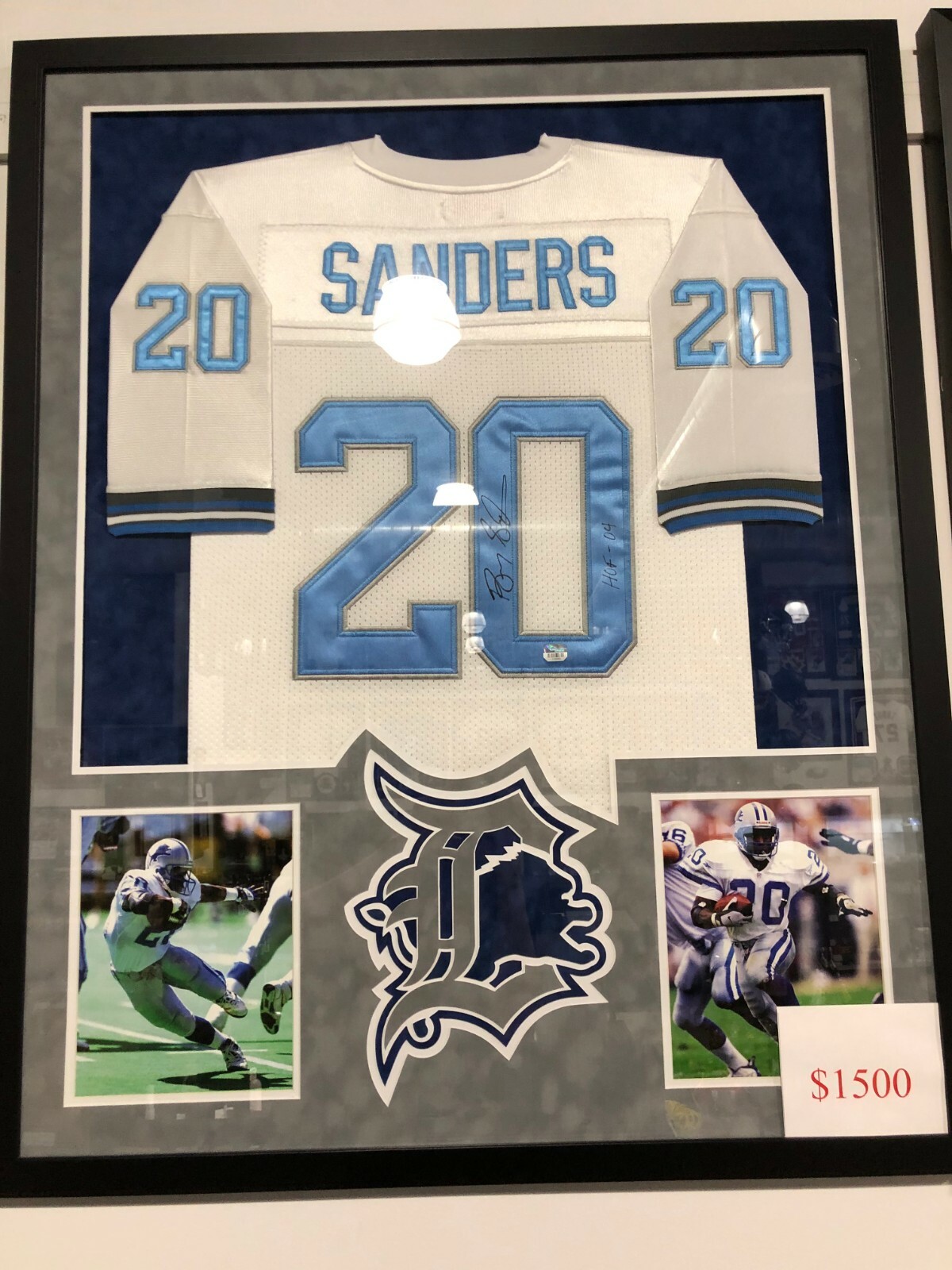 Barry Sanders Autographed Memorabilia Signed Photo, Jersey