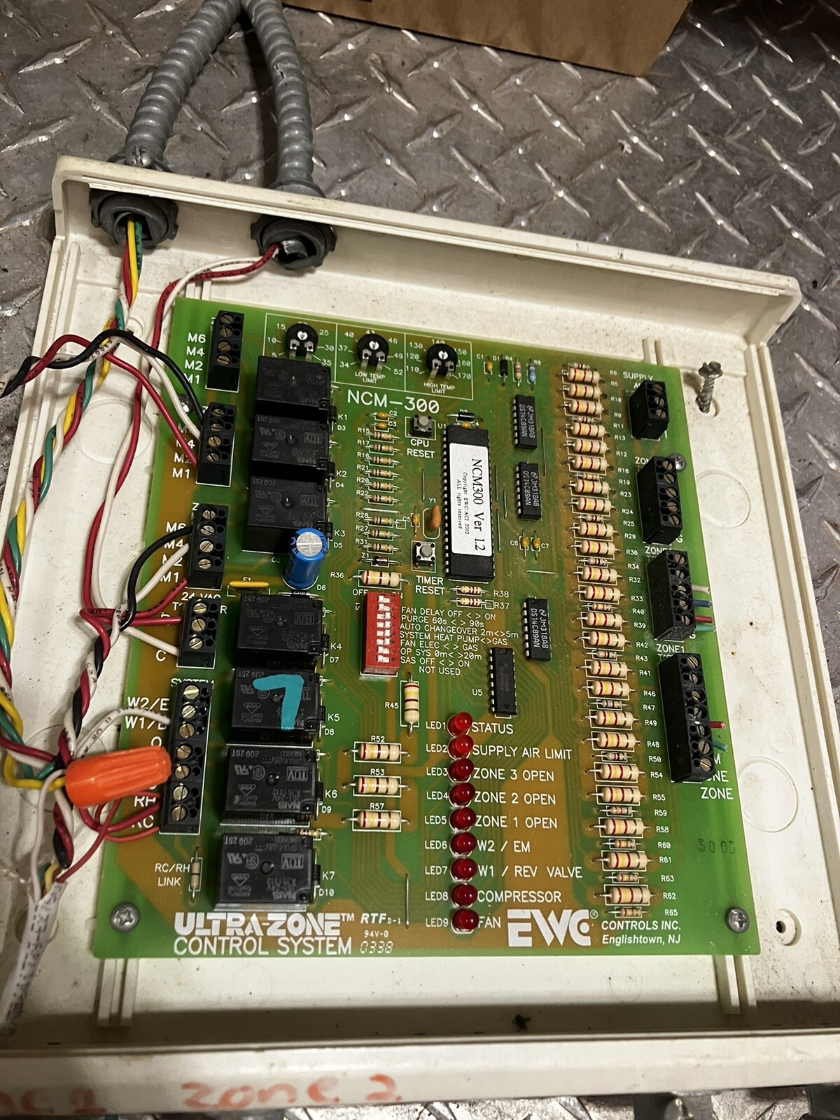 Picture 4 of 6