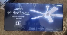 Harbor Breeze Ceiling Fan Seaholme 52 in Brushed Nickel, OPEN BOX
