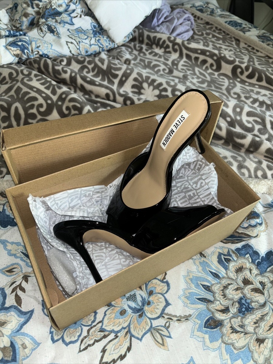Steve Madden ★【ヒール シューズ】Henrietta 足元に華やかさを Steve Madden Women's Henrietta Kitten-Heel Dress Sandals
