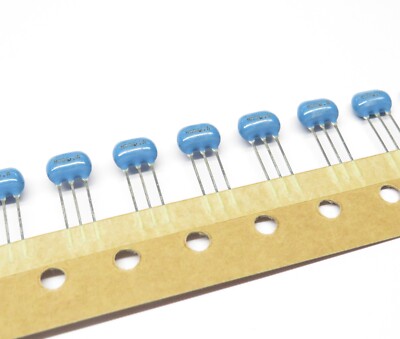 10 Stück ceramic resonator CSTLF8M00T55A0 8MHz 0,5%, Murata
