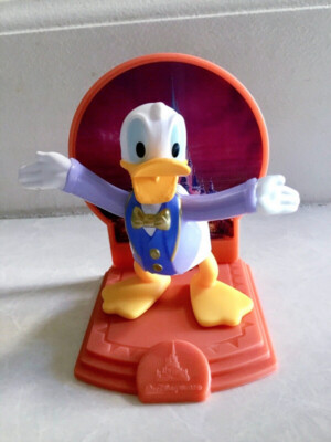New Sealed) CELEBRATION DONALD DUCK Walt Disney World 50th #44