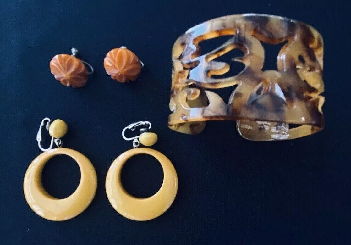 Bakelite Jewelry Vintage Hoop Earrings Button Screwback Earrings. W vtg Cuff