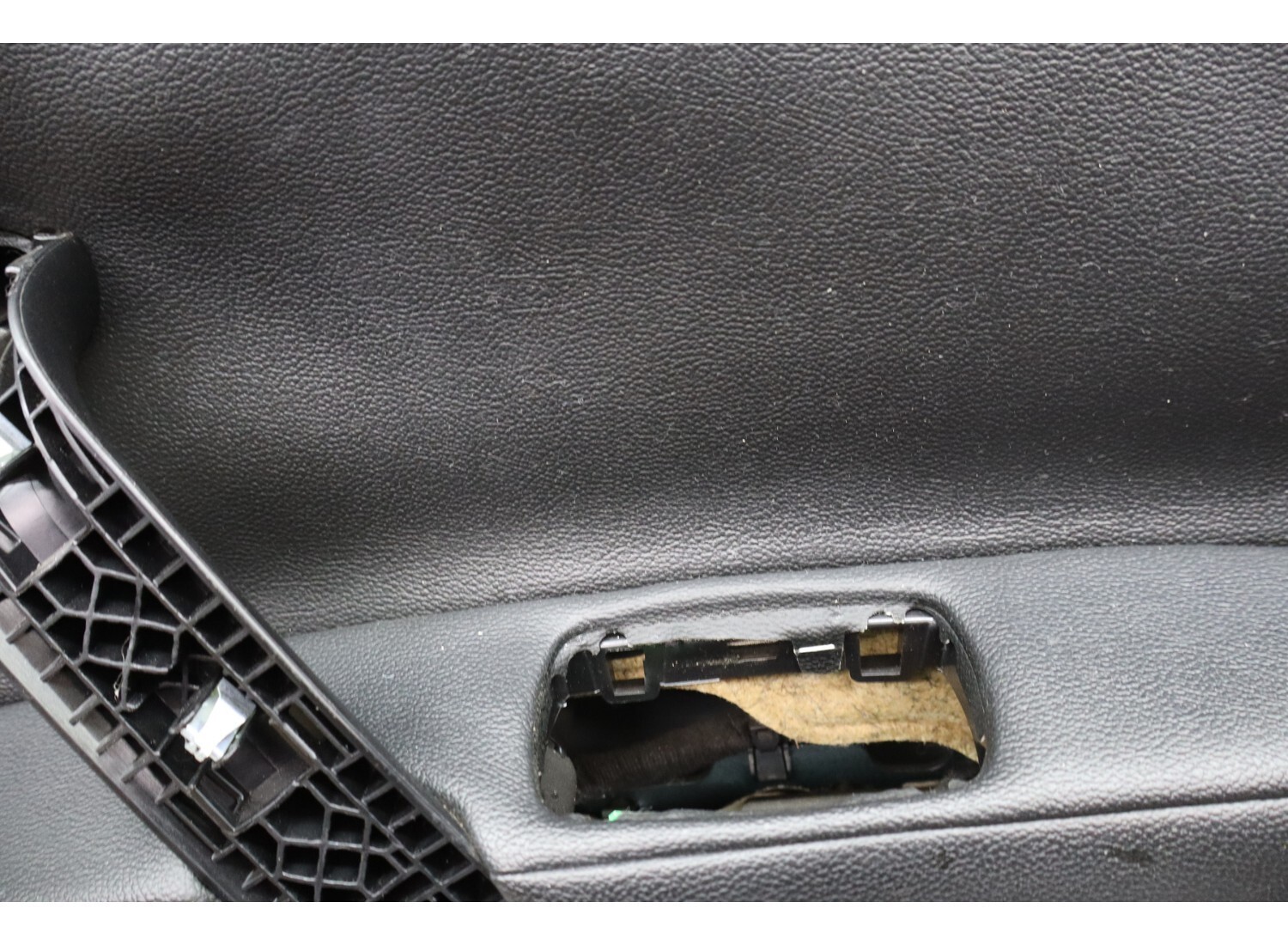 14-22 Maserati Ghibli M157 Front Right Passenger Side Interior Door Panel Oem
