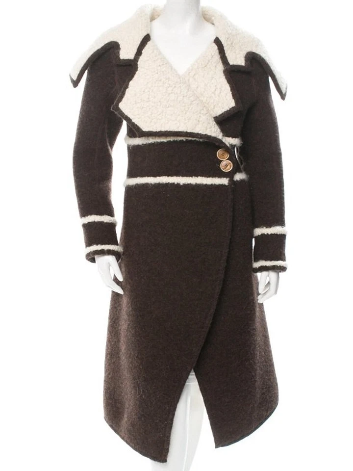 Gabardina de lana marrón Cameron Diaz Street Style The Holiday Foto 2 de 4