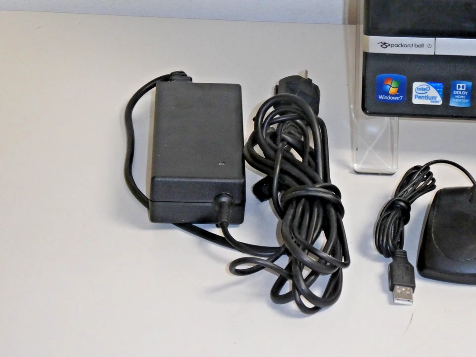 Packard Bell OneTwo M3700 20" All-in-One PC, Touch, 500GB, 4GB RAM, Intel 2,3GHz - Bild 2 von 4