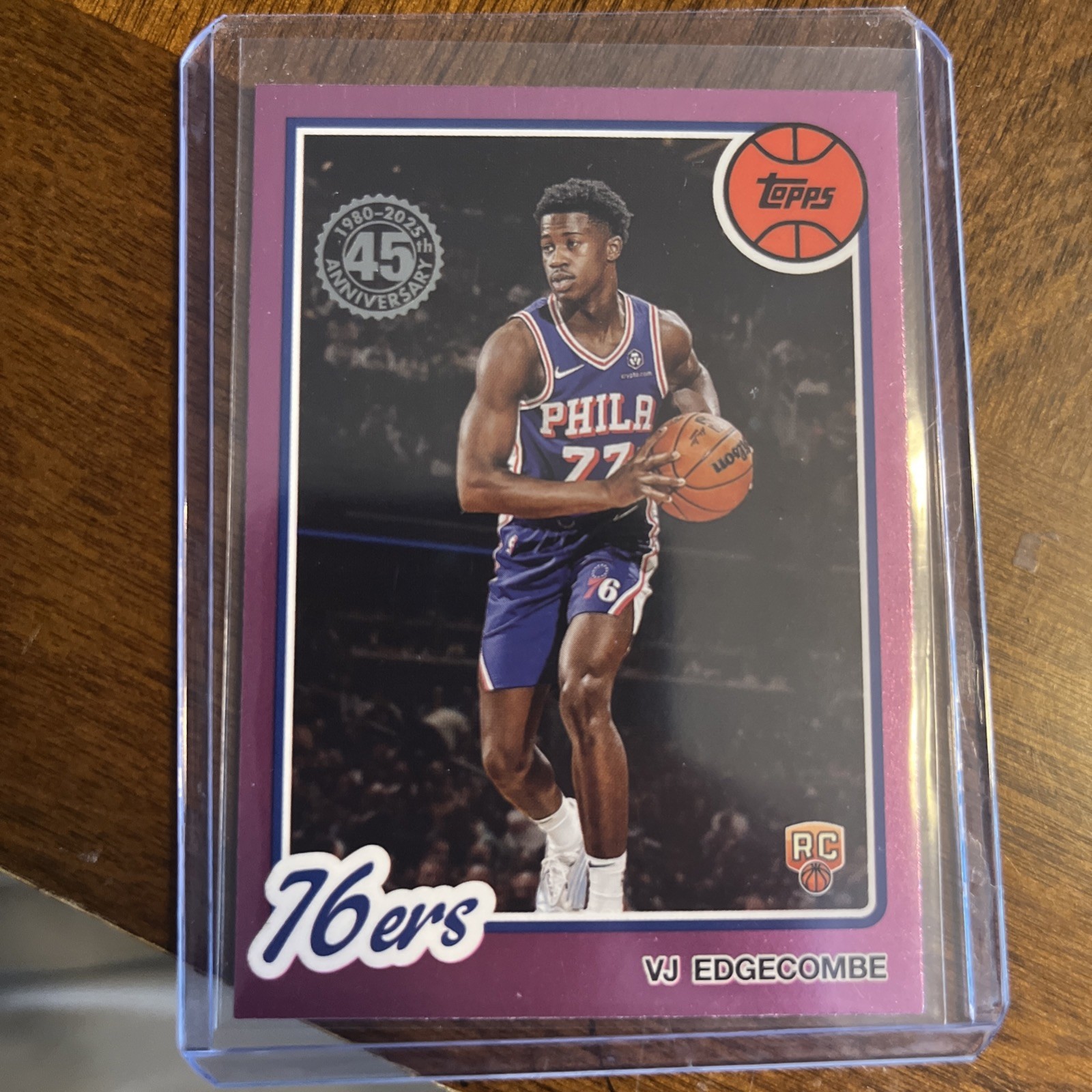 VJ Edgecombe 2025 Topps Rookie 1980-81 Topps 45th Anniversary Pink Foil RC 76ers