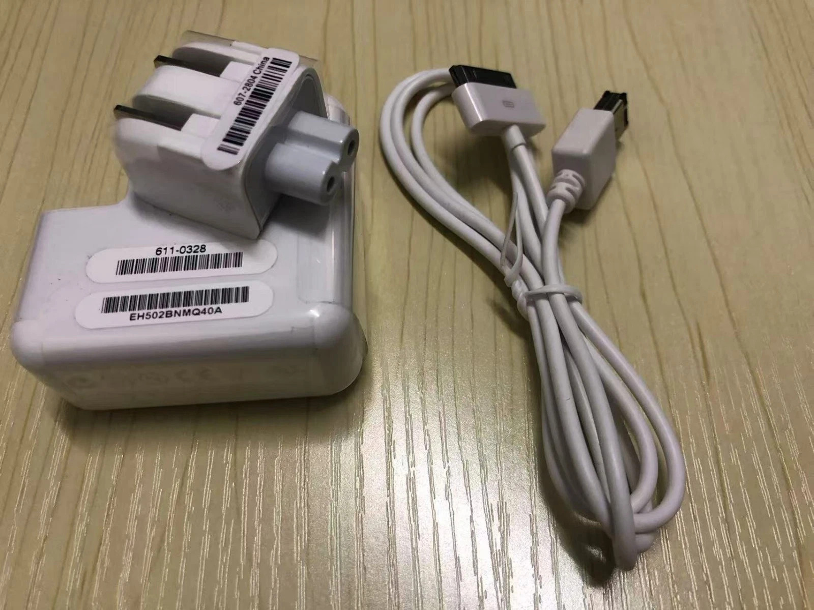 Apple iPod Power Adapter 30Pin to 6Pin FW Firewire Cable Cord For A1040-A1070