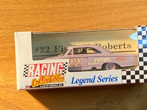 Fireball Roberts 1963 Ford #22 Young Ford Ver 1 RCCA 1:64 Legend Series NASCAR - Picture 3 of 3