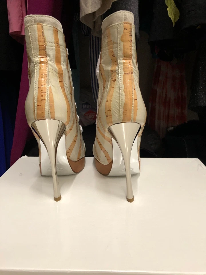 VIVIENNE WESTWOOD Leather Ankle Boots ITALY Size 36.5 UK 3.5 US 6 NEW $ 1200 - Image 3 of 4