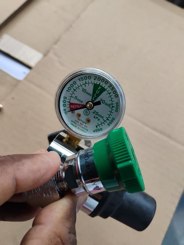 2- Oxygen Regulator CGA-870 - Picture 7 of 14