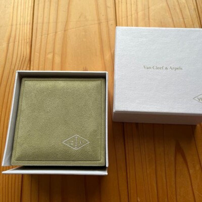 Van Cleef & Arpels ギフトボックス グリーン $_57.PNG?set_id=880000500F