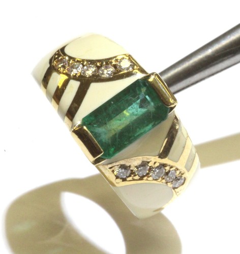 18k yellow gold .15ct diamond emerald gemstone painted ring 7.4g 4 - Picture 6 of 7