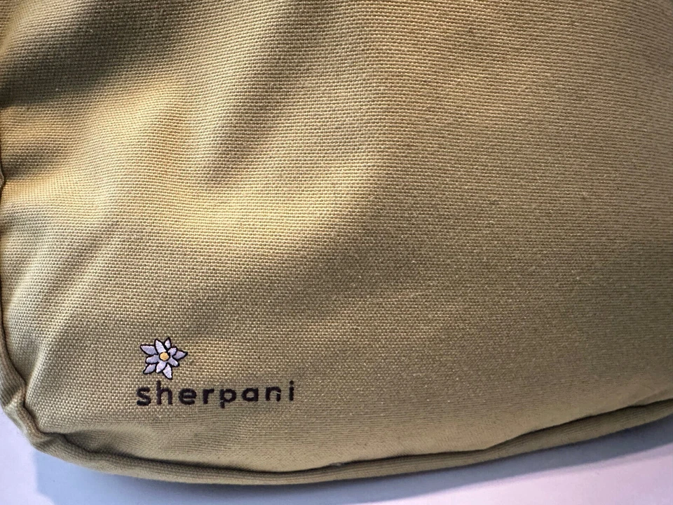 sherpani messenger bag - Image 4 of 4