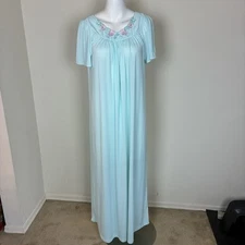 Shadowline Women’s Size Small Floral Embroidered Long Nightgown Blue