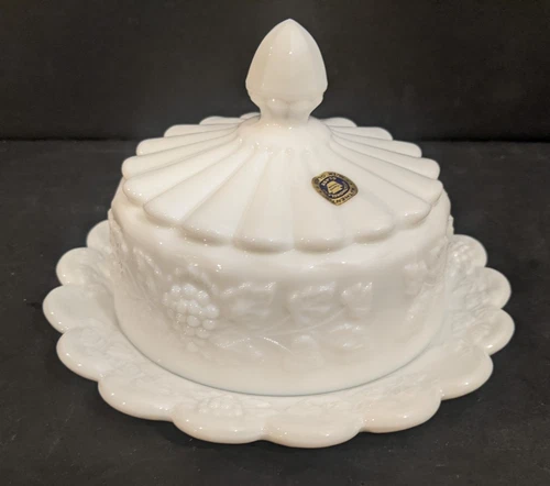 Vintage Westmoreland Paneled Grape White Milk Glass 5"x7" Round Butter Dish