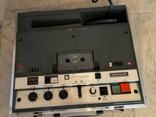 Wollensak DM Cassette System Model 2550 AV w/Green Case