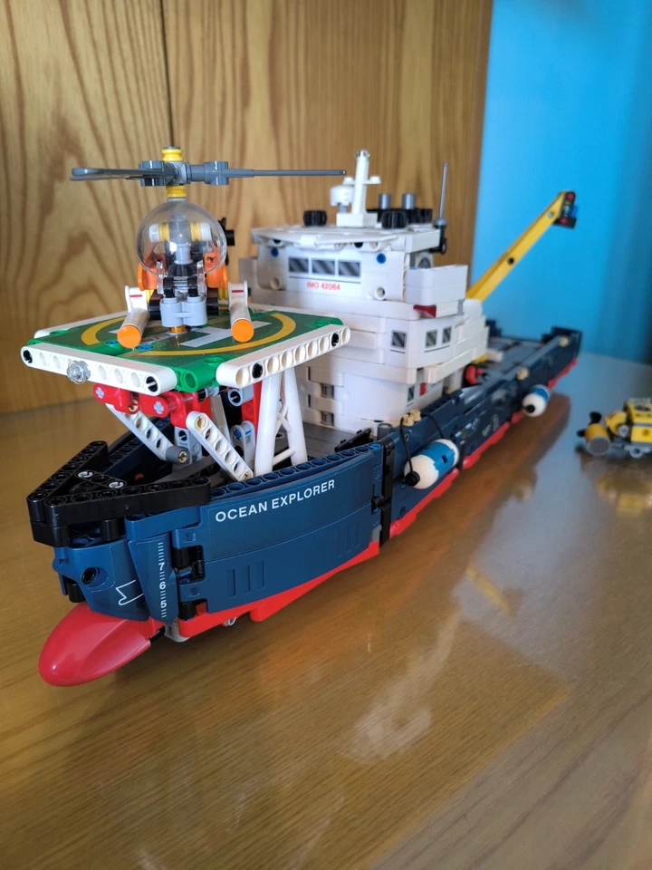 LEGO Technic 42064 Ocean Explorer, foto 3 di 5