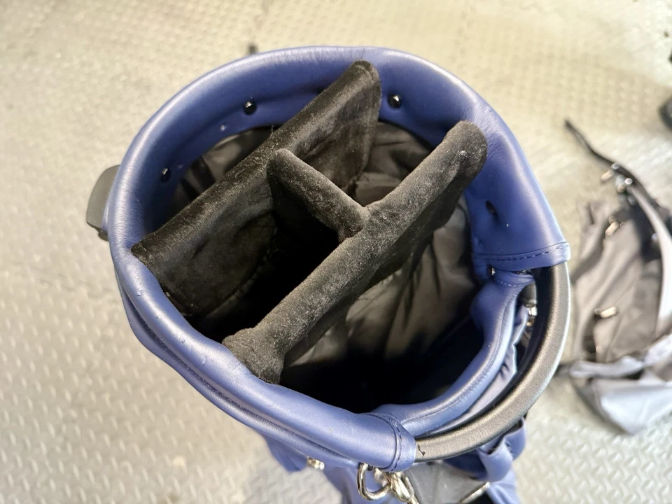 Bolsa de golf Titleist LinksLegend Members Stand azul marino - ¡Como nueva! Foto 2 de 4