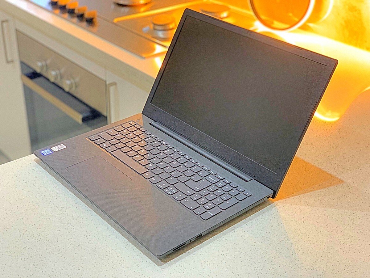 電源ユニット Lenovo V330-15IKB - Core i3 8130U Lenovo V330-15IKB (i3-7130U, SSD, FHD) Laptop Review