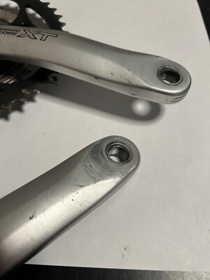 Shimano Deore XT FC-M751 Crankset, 175mm, 44/32/22T 9s+XT BB ES70