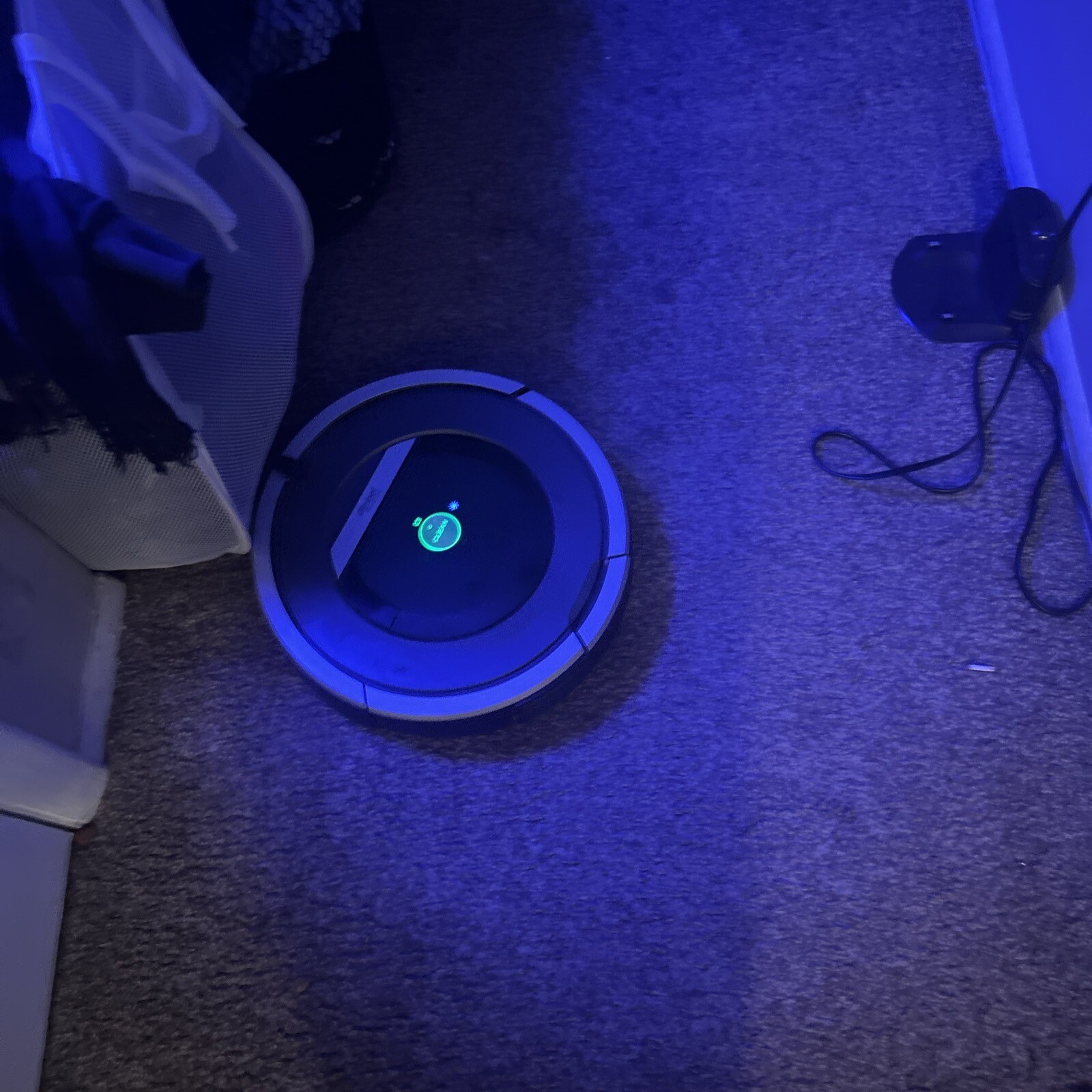 iRobot Roomba 870 Gray/Black Robotic Vacuum eBay