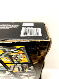 LEGO Marvel Super Heroes Attack on Avengers Tower (76038) (NISB) (DAMAGED BOX)