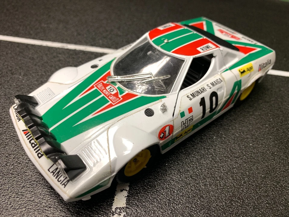 Imperfect 1:24 Diecast Car BURAGO LANCIA STRATOS ALITALIA RALLY  No Box AS-IS - Image 4 of 4