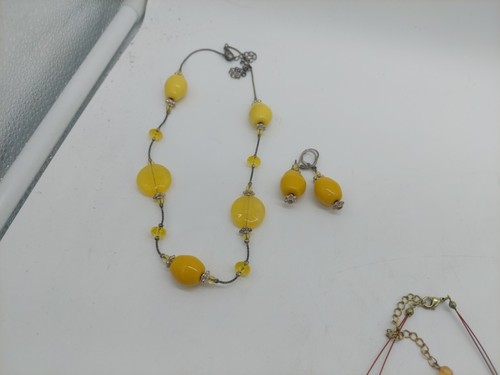 Random Estate Sale Jewelry - Picture 2 of 10