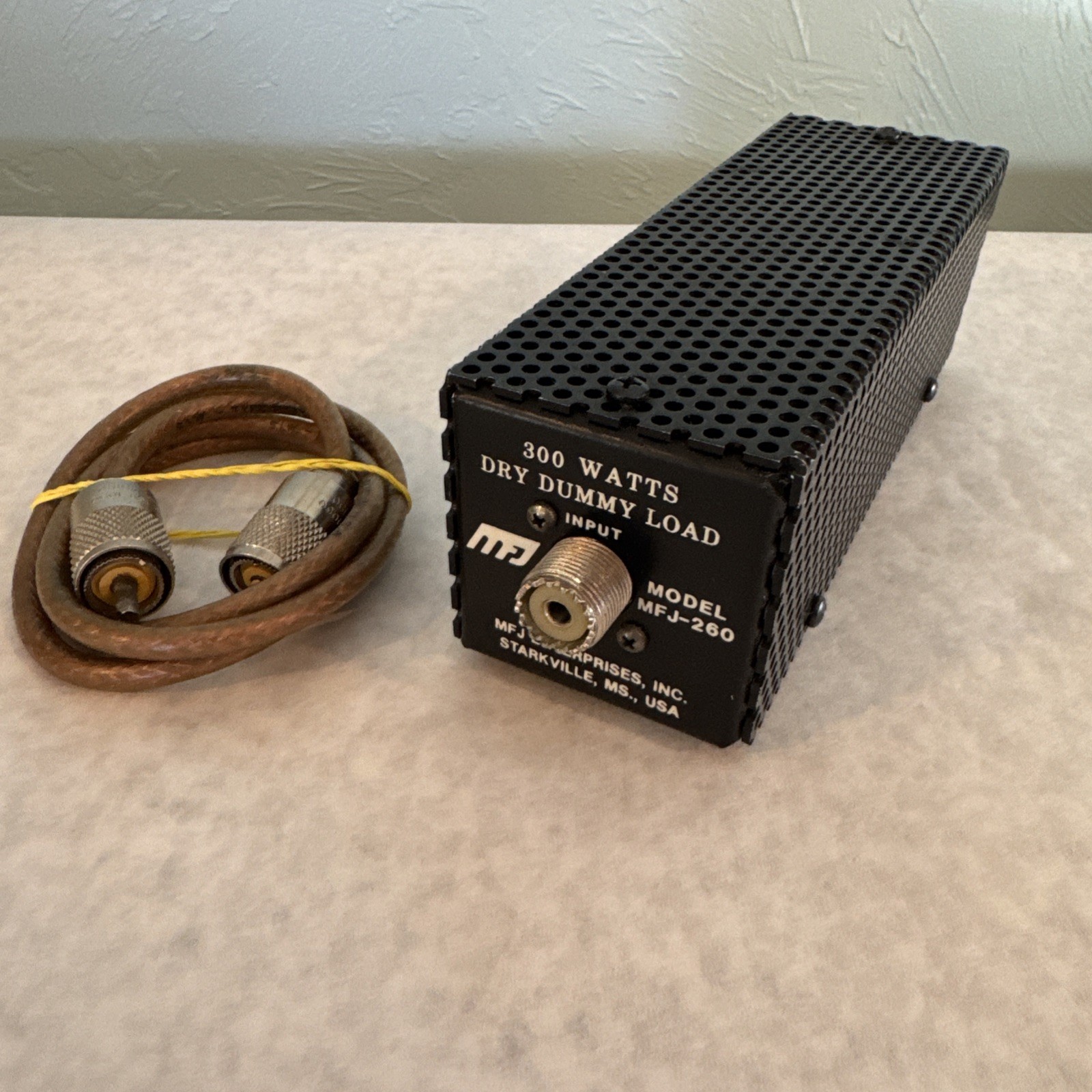 MFJ Enterprises MFJ-260 300 Watts Dry Dummy Load Made in USA Ham Radio