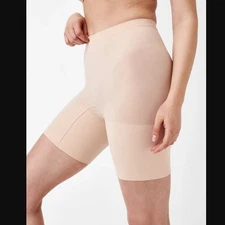 Spanx Seamless Power Mid-Thigh Short Size Medium Soft Nude Shapewear Occasion