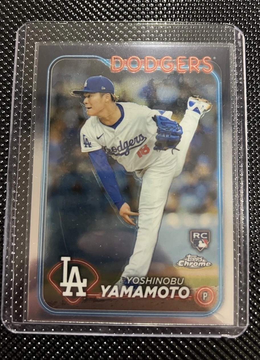 2024 Topps Chrome - Yoshinobu Yamamoto #18 Refractor (RC)