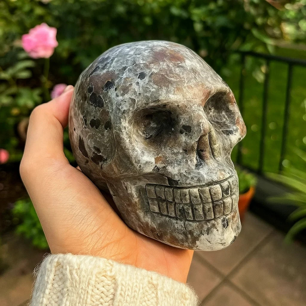 Natural Yooperlite Stone Skull UV Reactive Sodalite Quartz Crystal Home Decor
