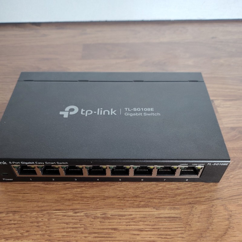 TP-Link TL-SG108E 8-Port Gigabit Easy Smart Switch with Power Adapter
