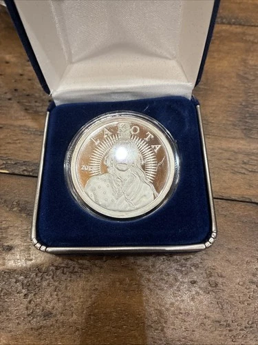 2011 Lakota-Crazy Horse-Native American Proof Round 1 Troy oz.999 Silver/Capsule