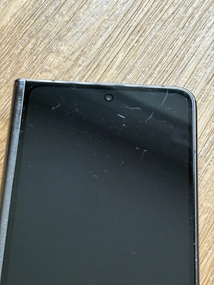 Google Pixel Fold 256GB Obsidian Black Unlocked - Inner Screen Faulty - Image 2 of 4